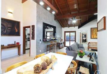 Casa com 4 quartos à venda na rua veríssimo rosa, 240, partenon, porto alegre, 230 m2 por r$ 1.350.000