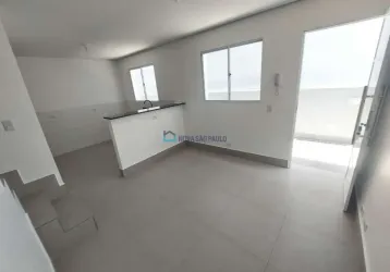 Sobrado residencial com 02 dormitórios e 01 vaga