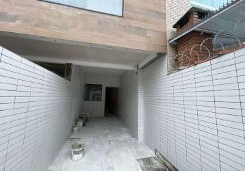 Casa em condomínio fechado com 3 quartos à venda na rua delfino stockler de lima, 84, vila belmiro, santos, 99 m2 por r$ 779.500