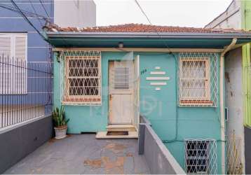 Casa com 4 quartos à venda na avenida caçapava, 160, petrópolis, porto alegre por r$ 643.000