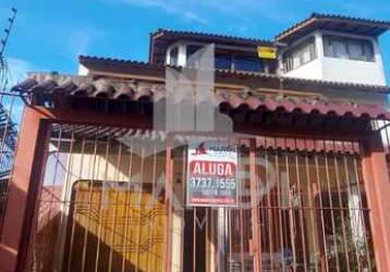 Casa com 3 quartos para alugar na rua álvaro guterres, 694, tristeza, porto alegre por r$ 2.800