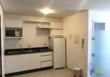 Apartamento com 1 dormitório para alugar, 27 m² por r$ 1.900/mês - centro - blumenau/sc