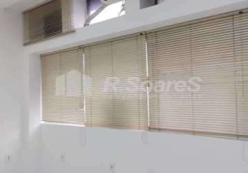 Sala comercial com 1 sala para alugar na Rua Haddock Lobo, Estácio, Rio de Janeiro, 32 m2 por R$ 500