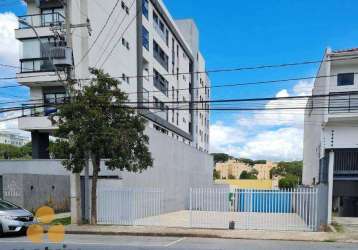 Terreno para alugar, 900 m² por r$ 7.300,00/mês - portão - curitiba/pr