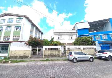 Casa 2 pavimentos com 3 quartos à venda na massaranduba ( cidade baixa )