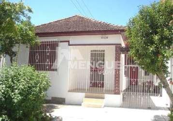 Casa com 1 quarto à venda na avenida ipê, 280, vila jardim, porto alegre por r$ 700.000