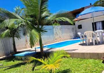 Casa com piscina próxima a praia  por r$ 1.080/dia - recanto do farol - itapoá/sc