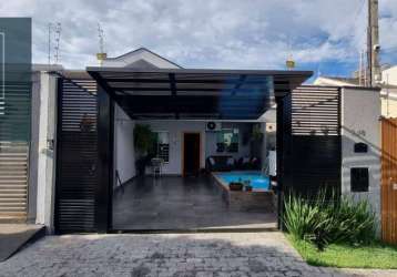 Casa com 3 dormitórios, 218 m² - venda por R$ 690.000,00 ou
