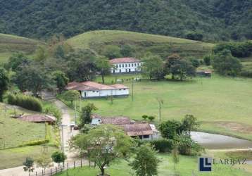 Linda fazenda de cinema múltipla aptidão para venda na região de lorena-sp, com 55 alqueires, casarão histórico, rica em água e várias benfeitorias