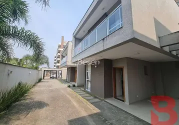 Sobrado com 200,00 metros do mar, mobiliado, 03 quartos (01 suíte),