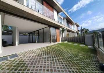 Casa com 3 dormitórios à venda, 197 m² por r$ 1.750.000,00 - parque são jorge - florianópolis/sc