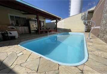Casa à venda com 4 dormitórios e piscina no condomínio veneza, terreno de 300,00 m², em cézar de souza - mogi das cruzes