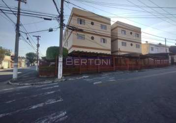 Aluga-se apartamento com 02 dormitórios, 01 vaga em vila santa luzia taboão são bernardo do campo.