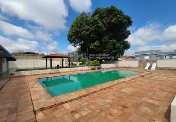 Casa com 1.424 m² de área total com piscina no jd bom pastor em botucatu-sp