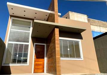 Casa à venda com 3 quartos