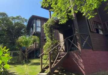 Duas casas mistas à venda em ambrósio - garopaba-sc