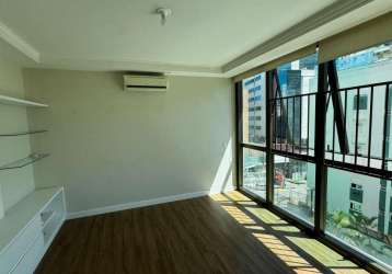 Apartamento com 3 quartos à venda na rua frei evaristo, 86, centro, florianópolis, 132 m2 por r$ 1.805.000