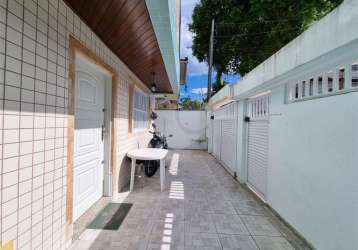 Casa com 3 quartos para alugar na avenida doutor moura ribeiro, 53, marapé, santos, 131 m2 por r$ 5.500