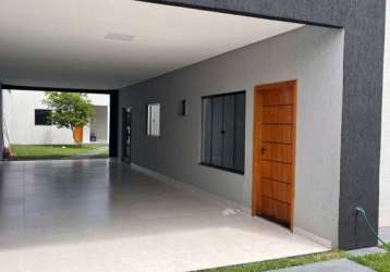 Casa à venda com 3 quartos, 2 banheiros, 4 vagas e 180m² a partir de r$ 440.000