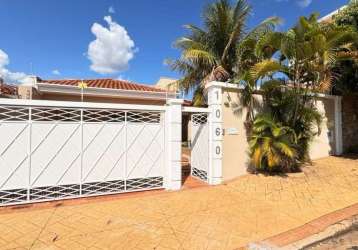 Casa com 3 quartos à venda na rua domingos barbieri, 1060, vila harmonia, araraquara, 209 m2 por r$ 750.000