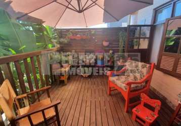 Casa com 4 quartos à venda no bairro carvoeira em florianópolis