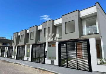 Casa com 3 quartos à venda na rua gênova, passa vinte, palhoça, 101 m2 por r$ 659.000