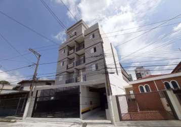 Cobertura com 2 dormitórios e 1 vaga de garagem coberta na vila nivi!!!