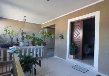 Sobrado com 5 dormitórios à venda, 290 m²