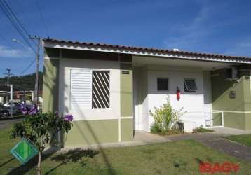 Casa em condomínio fechado com 2 quartos à venda na avenida paulo roberto vidal, 2494, bela vista, palhoça, 40 m2 por r$ 225.000