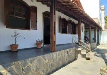 Casa com 3 quartos à venda na rua edith araújo, santa amélia, belo horizonte, 220 m2 por r$ 950.000