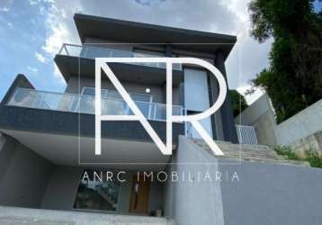Sensacional casa alta com 323m², com 4 dormitórios, piscina e 6 vagas no condomínio nova paulista - jandira/sp à venda por r$ 2.099.999,99!!!