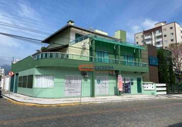 Casa com 2 dormitórios + 2 suítes à venda, 721 m² por r$ 2.900.000,00 - centro - camboriú/sc
