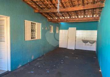 Casa com 2 quartos à venda na rua josé jacinto soares de macedo, 407, centro, macatuba, 180 m2 por r$ 300.000