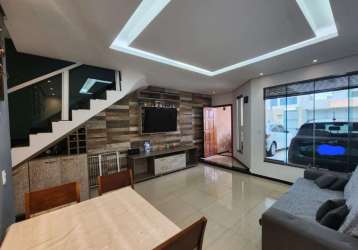 Casa em condomínio fechado com 3 quartos à venda no cabral, contagem  por r$ 699.000