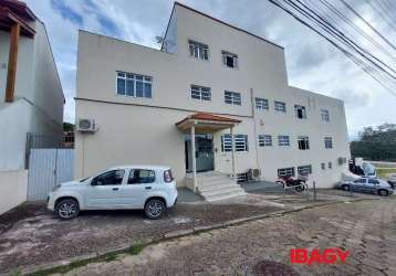 Apartamento com 2 quartos para alugar na rua deputado antônio edu vieira, 1454, pantanal, florianópolis, 130 m2 por r$ 4.100