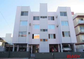 Apartamento com 1 quarto para alugar na rua antônio scherer, 205, kobrasol, são josé, 40 m2 por r$ 1.500