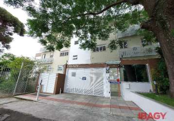 Apartamento com 3 quartos para alugar na rua emílio meyer, 05, coqueiros, florianópolis, 151 m2 por r$ 5.000