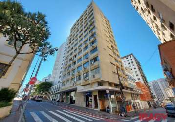 Apartamento com 1 quarto para alugar na rua dos ilhéus, 142, centro, florianópolis, 44 m2 por r$ 2.400
