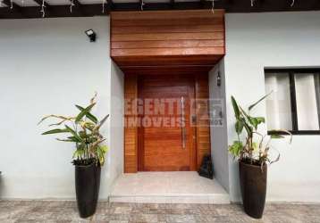 Casa com 4 quartos à venda no bairro trindade em florianópolis