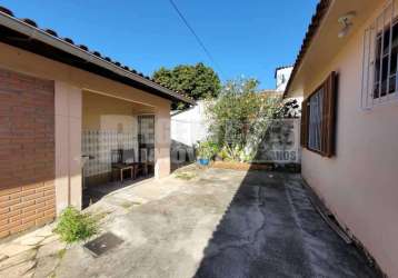 Casa com 3 quartos para alugar na rua jonas alves messina, 126, santa mônica, florianópolis, 221 m2 por r$ 8.500
