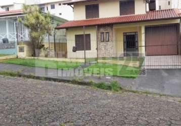 Casa com 3 quartos para alugar na rua josé joaquim de santana, 102, abraão, florianópolis, 164 m2 por r$ 6.000
