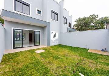 Casa nova com terraço, 03 quartos, 01 suíte, quintal de 49m².