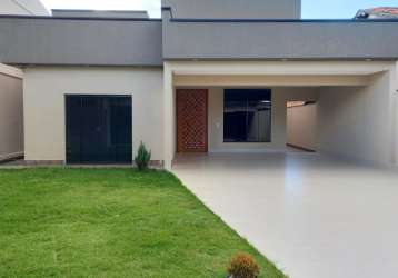 Casa para venda possui 215 metros quadrados com 3 quartos em estância itaguaí - caldas novas - go