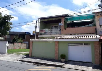 Casa duplex 3 quartos, sendo duas suítes