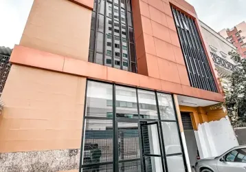 Prédio comercial para locação de 422,83m² com 3 andares e vagas de garagem no vieiralves