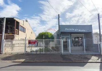 Casa residencial com sala comercial e bem localizada