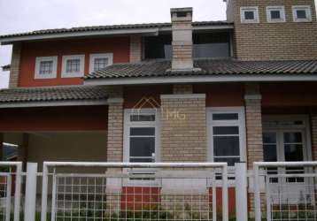 Casa de alto padrão no sul da ilha com 3 dormitórios
