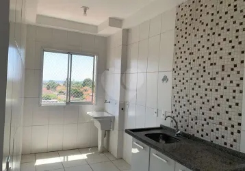 Apartamento com 2 dormitórios : elevador ; sacada e 2 vagas de garagem