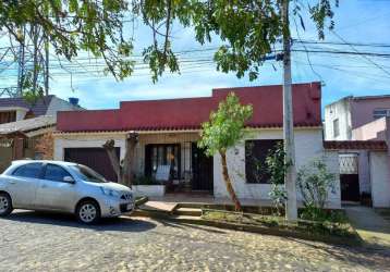 Casa + 2 quitinetes e 1 casa no mesmo terreno por r$800.000,00 na rua uruguai 2290 - centro - santana do livramento