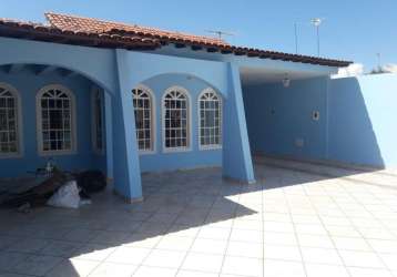 Casa à venda na qnj 47, taguatinga norte, taguatinga, 180 m2 por r$ 590.000